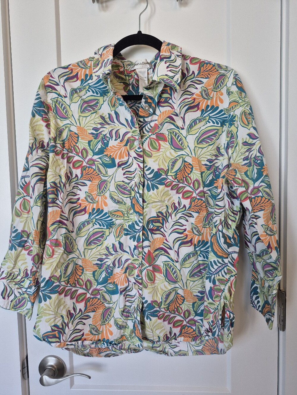 Draper's & Damon's Multi-Color Botanical Print Button-Down Blouse